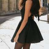 Dolores - Minivestido de Satén con Nudo y Espalda Descubierta