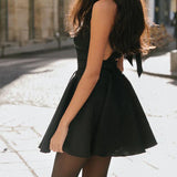 Dolores - Minivestido de Satén con Nudo y Espalda Descubierta