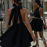 Dolores - Minivestido de Satén con Nudo y Espalda Descubierta