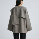 Orquídea - Poncho Elegante para Mujer con Corte Asimétrico y Caída Fluida